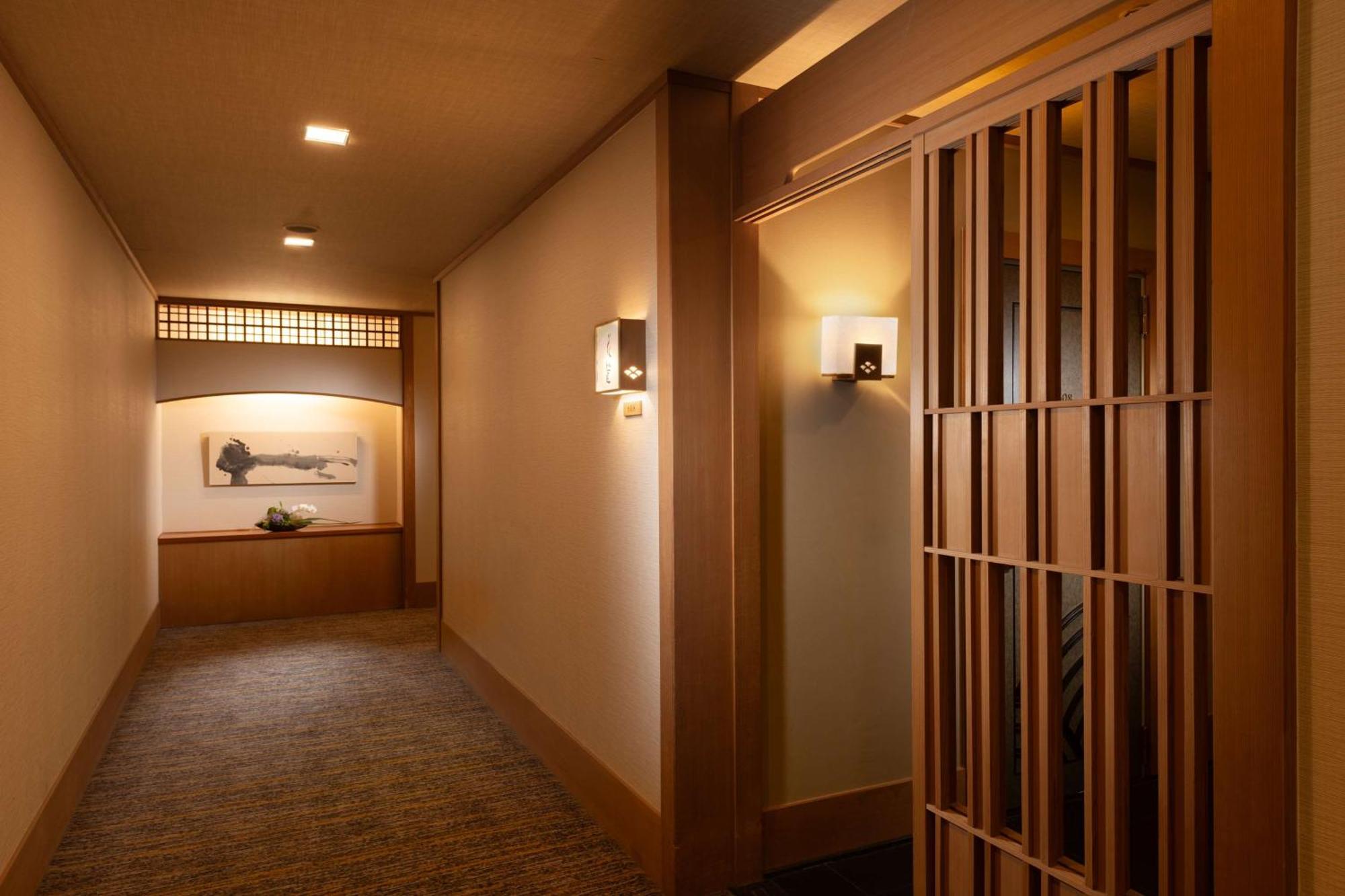 Hilton Fukuoka Sea Hawk Hotel Exterior photo