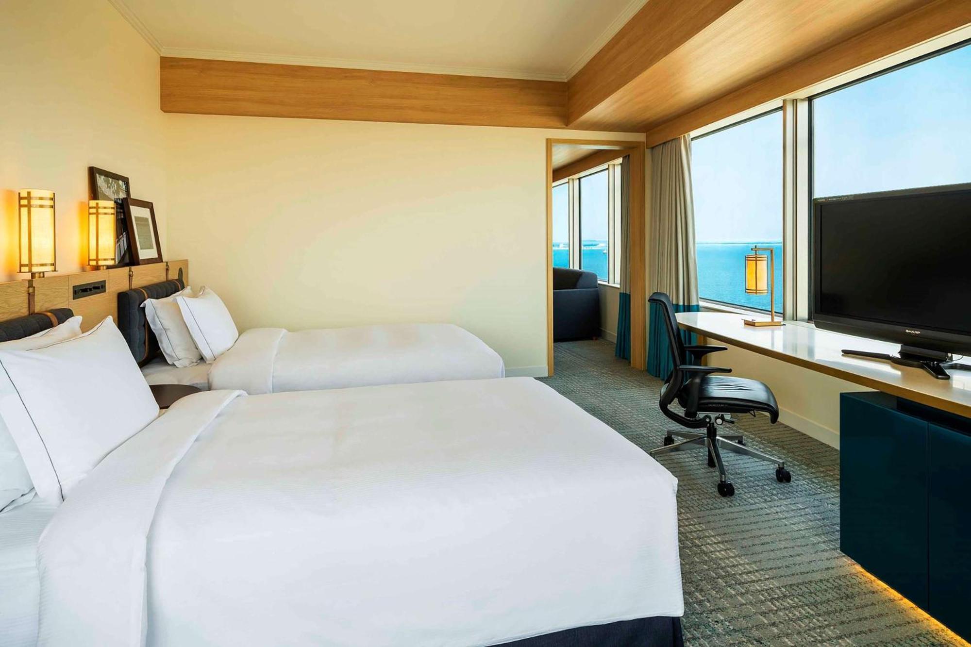 Hilton Fukuoka Sea Hawk Hotel Exterior photo