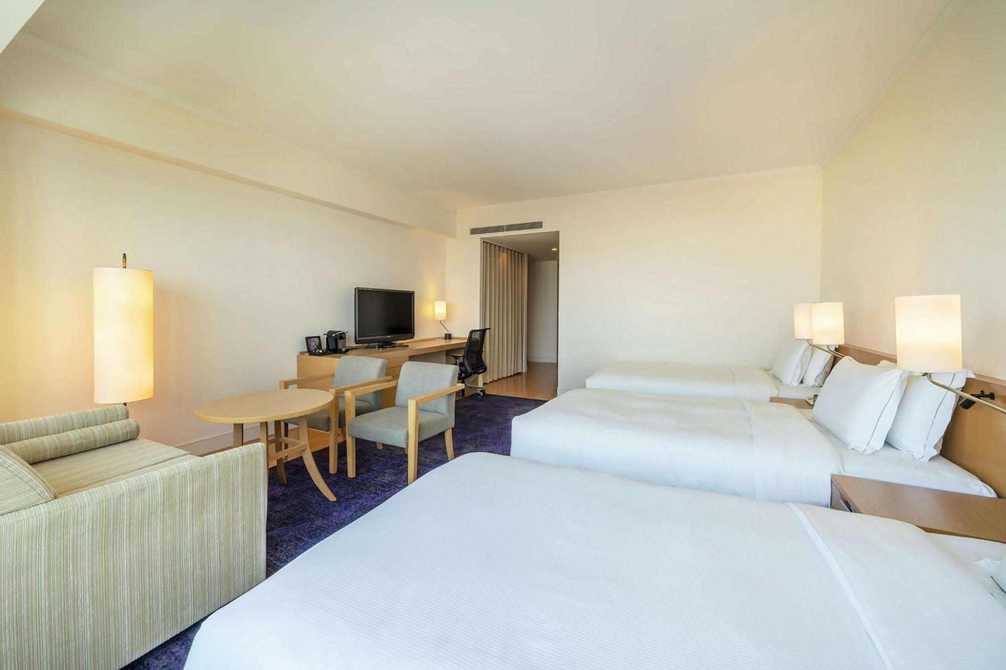 Hilton Fukuoka Sea Hawk Hotel Exterior photo