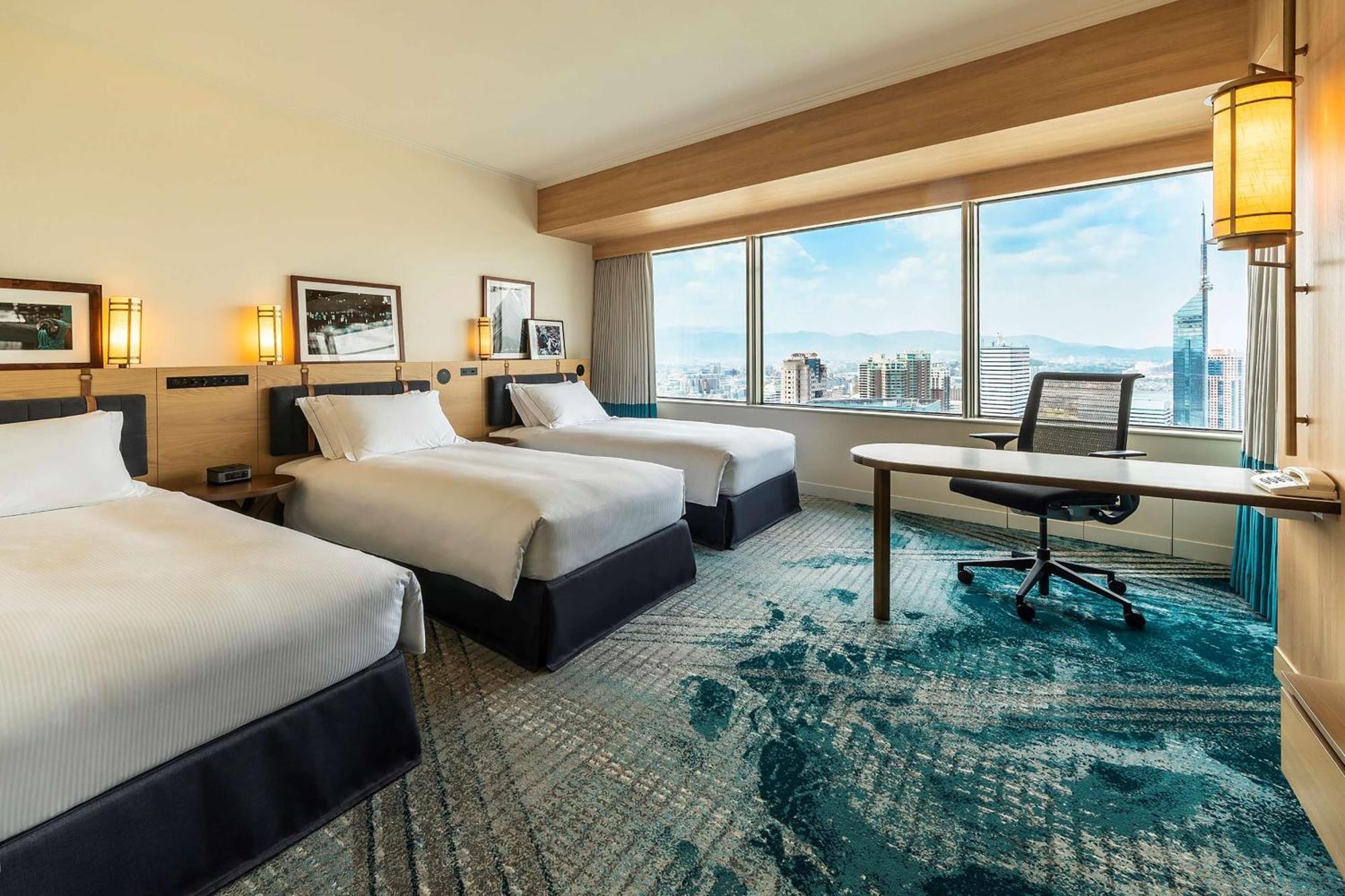Hilton Fukuoka Sea Hawk Hotel Exterior photo